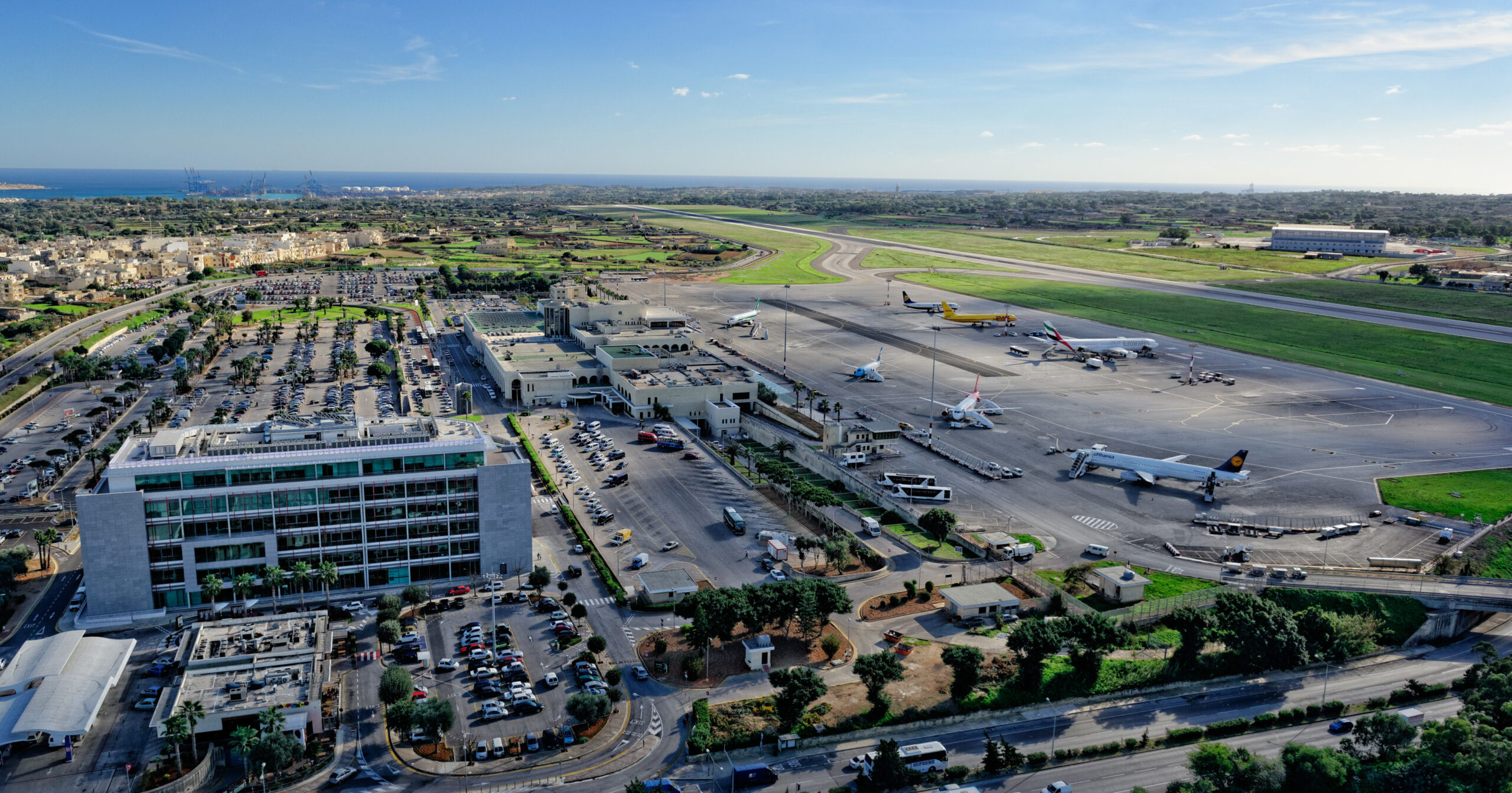 MALTA INTERNATIONAL AIRPORT SETS THE SKYPARKS 2 DEVELOPMENT BALL ROLLING